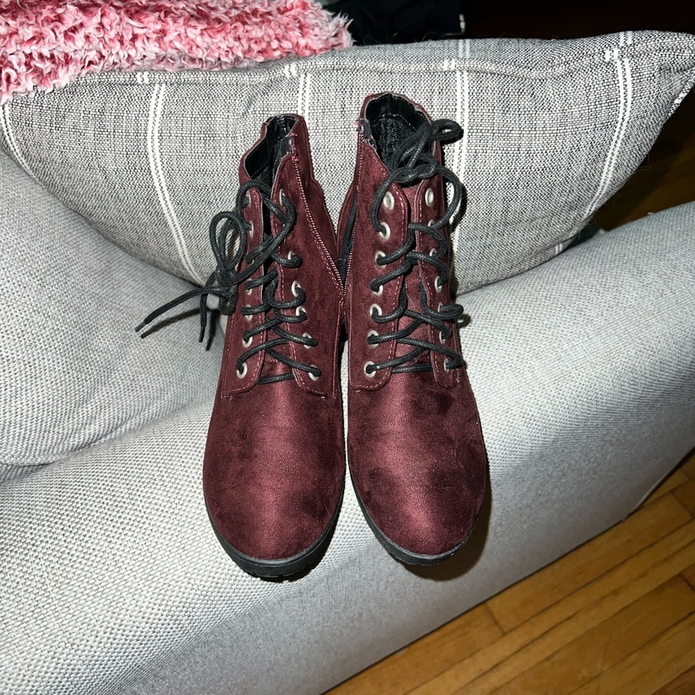 Suede boots